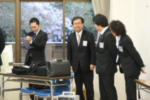 100417土川理事長と村手副理事長 土川理事長と村手副理事長